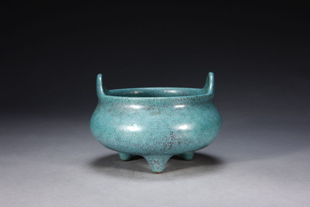 图片[1]-Qianlong style furnace Jun glaze double ear three leg furnace-China Archive